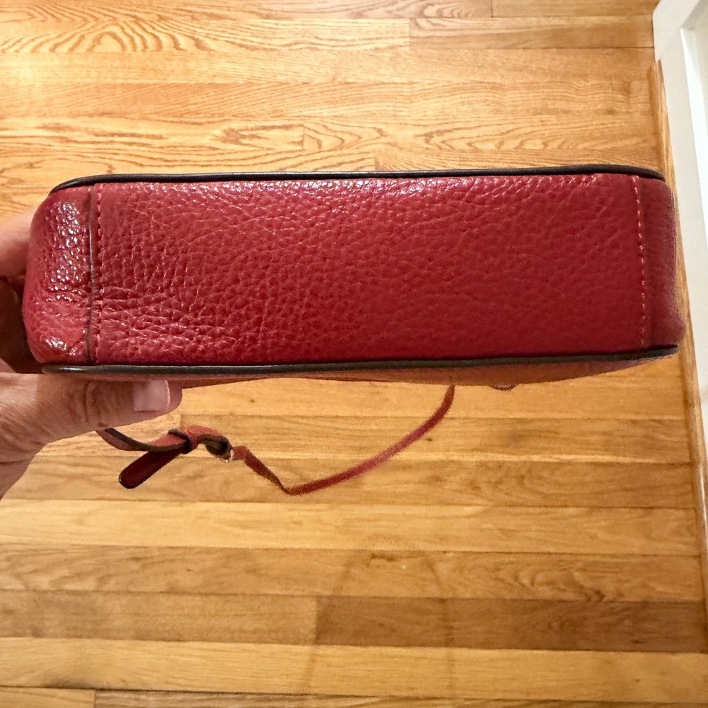 Coach Red Pebbled Leather Mini Camera Crossbody Bag Gold Logo 87734 Excellent! - Picture 8 of 9
